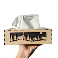 Boite à mouchoirs en bois décorée avec un motif de village