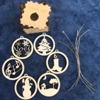 Lot de 6 boules de noel dans une boite