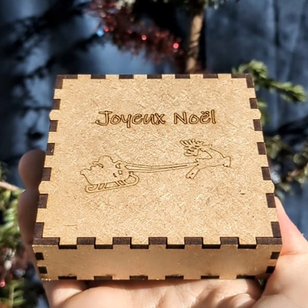 Boite pour boules de noël en bois