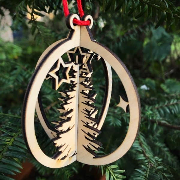 Boule de noël 3D en bois motif sapin