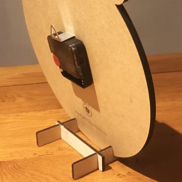Support pour poser l'horloge sur une table