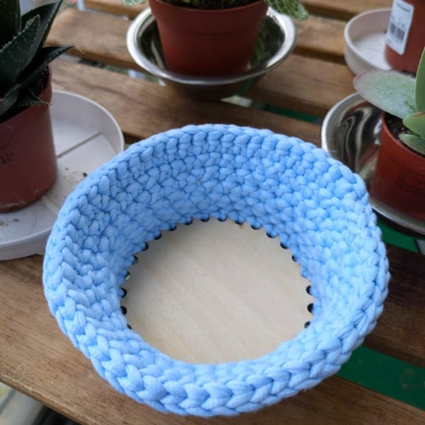 Pot en crochet avec fond
